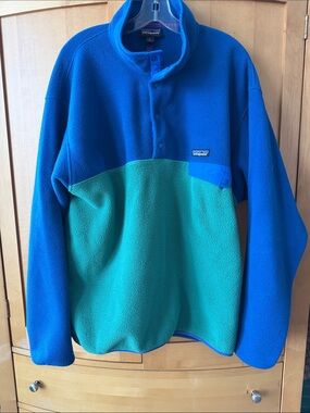 Patagonia Men’s Blue and Green Colorblock Snap Fleece Jacket